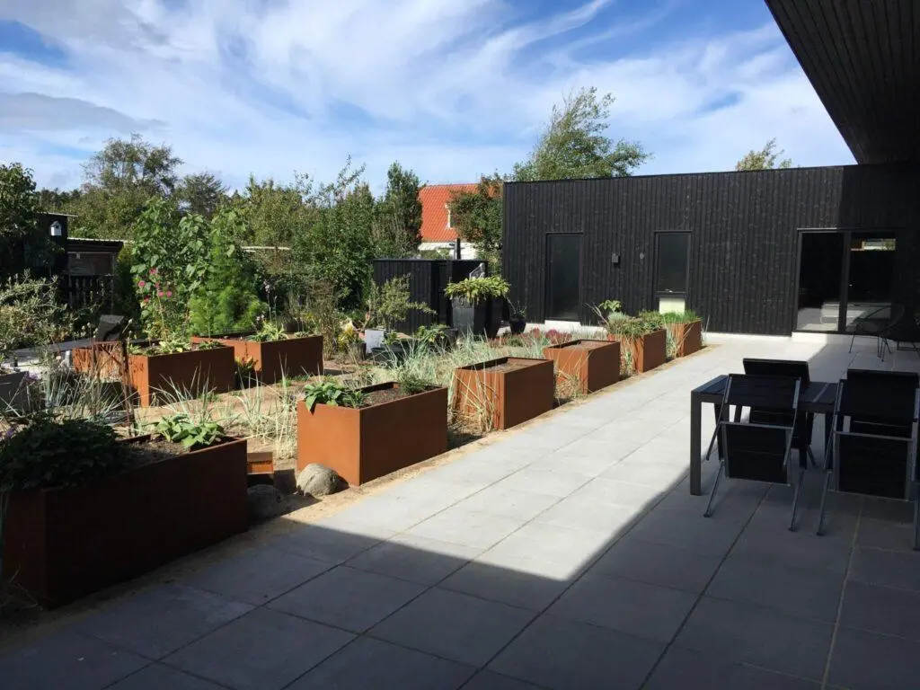 Smed - Landsbysmeden - Mads Soeborg received 653666972216548 1024x768 1 - Hjem